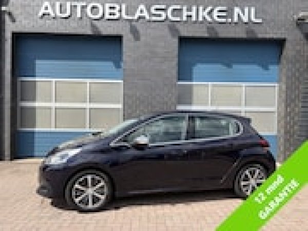 Peugeot 208 1.2 PureTech Allure 2017 - voorkant