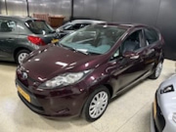 Ford Fiesta 1.4 Trend 2009 - voorkant