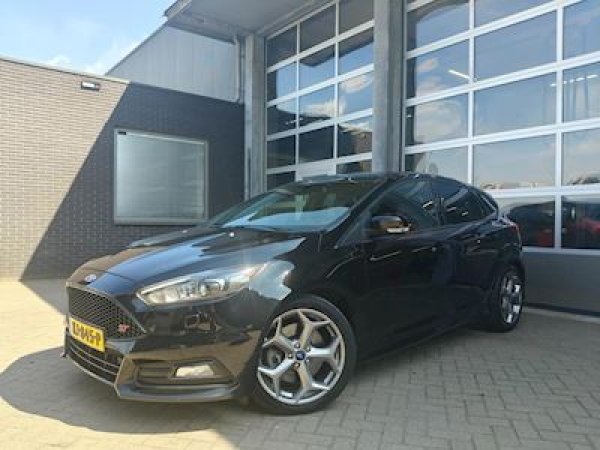Ford Focus 2.0 ST 2016 - voorkant