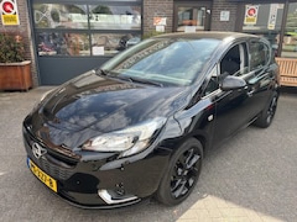 Opel Corsa 1.4 Online Edition 2017 - voorkant