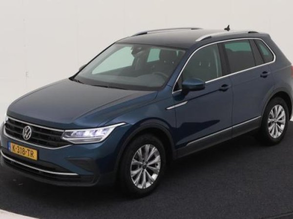 Volkswagen Tiguan 1.5 TSI Life Business 2021 - voorkant