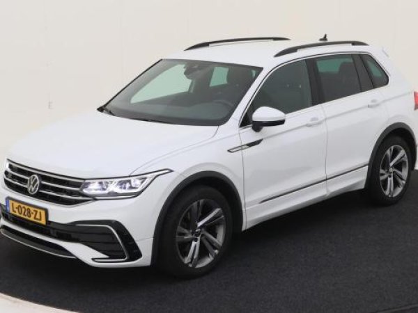 Volkswagen Tiguan 1.5 TSI R-Line 2021 - voorkant