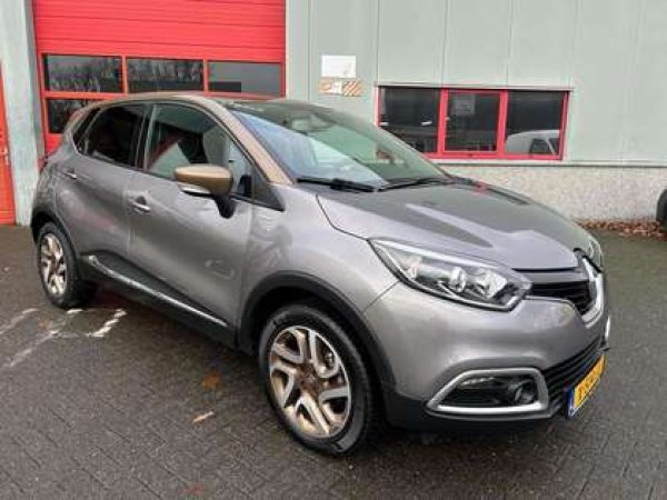 Renault Captur 1.2 TCe Dynamique 2016 - voorkant