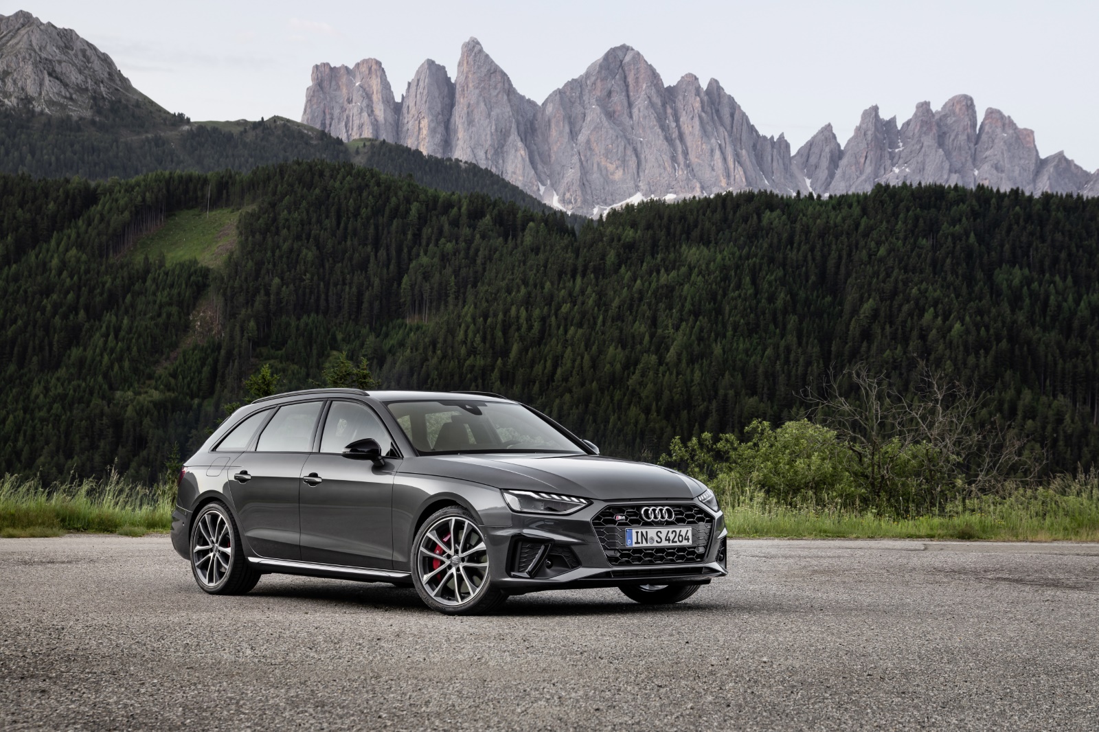 Audi A4 Avant 2.9 TFSI RS4 quattro 2020 - voorkant