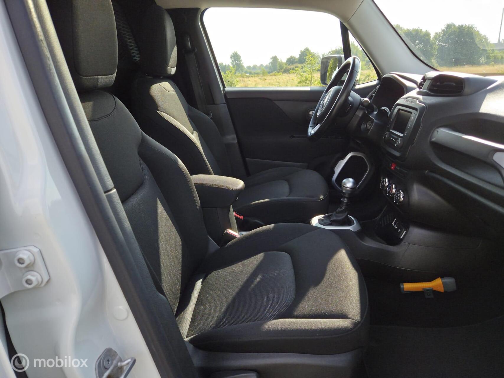 Foto van Jeep Renegade Van