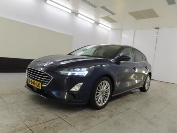 Ford Focus 1.5 EcoBlue Titanium Business 2020 - voorkant