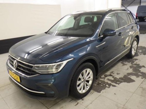 Volkswagen Tiguan 1.5 TSI Life 2021 - voorkant