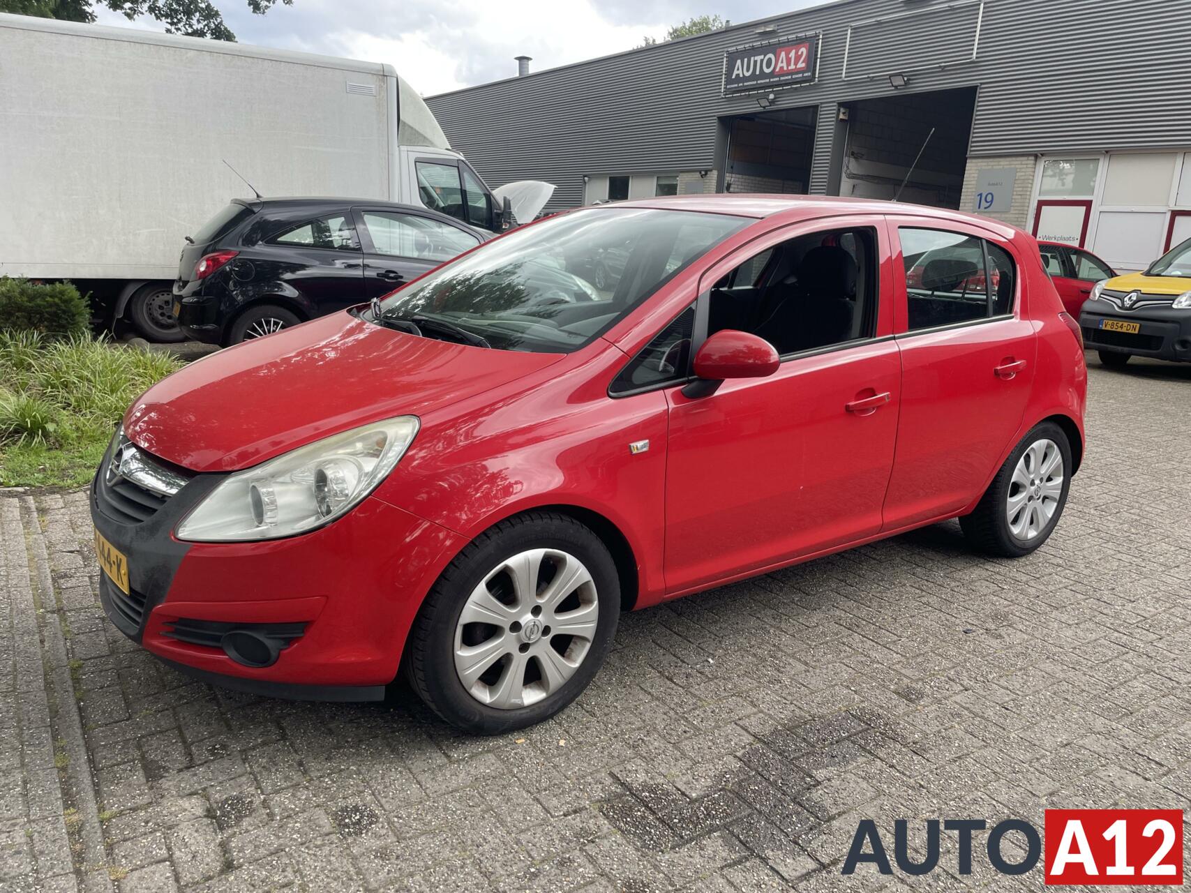 Opel Corsa 1.2-16V Essentia 2008 - voorkant