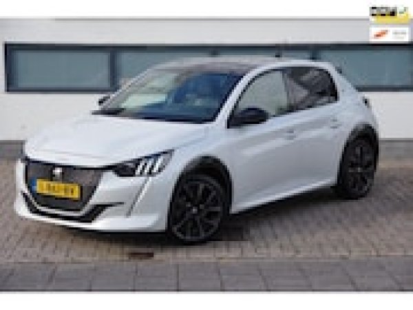 Peugeot 208 1.2 PureTech GT Pack 2021 - voorkant