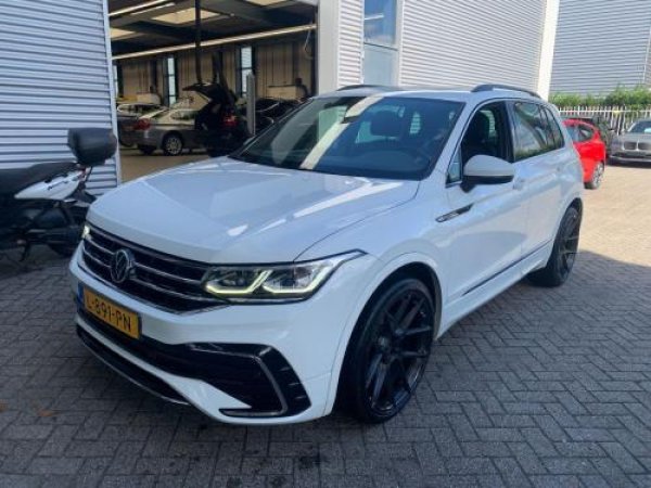 Volkswagen Tiguan 1.5 TSI R-Line Business+ 2020 - voorkant