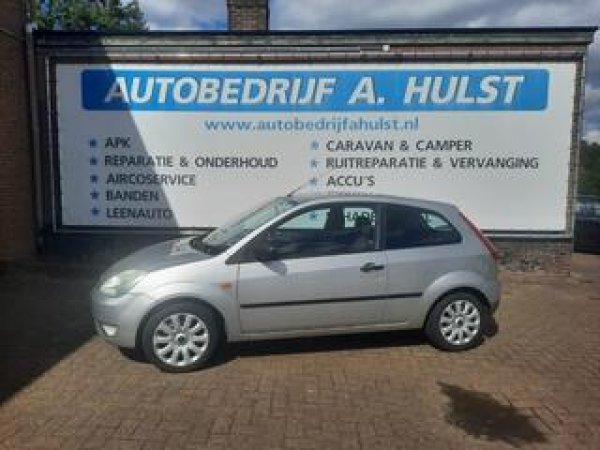 Ford Fiesta 1.3 Futura 2004 - voorkant