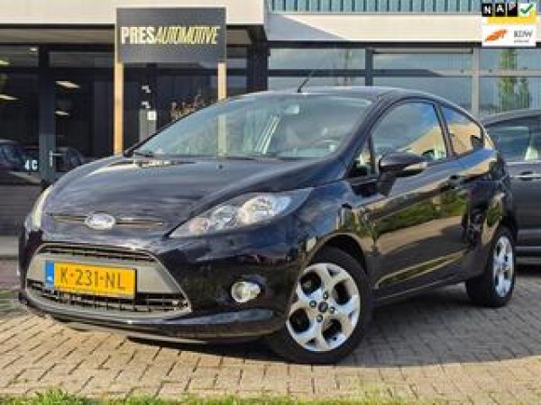 Ford Fiesta 1.25 Trend 2011 - voorkant