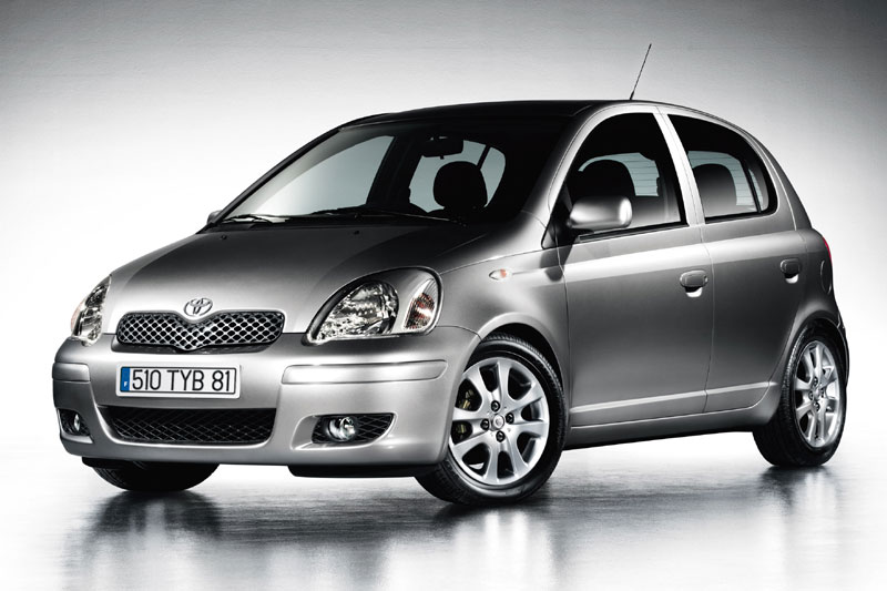 Toyota Yaris 1.3 VVT-i Sol 2003 - voorkant