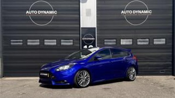 Ford Focus 2.0 EcoBoost ST-3 2013 - voorkant