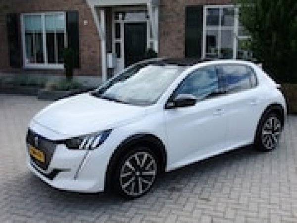 Peugeot 208 1.2 PureTech GT-Line 2020 - voorkant