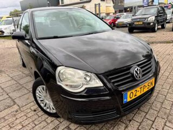Volkswagen Polo 1.2 Optive 2007 - voorkant