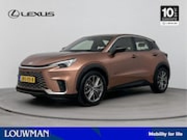 Lexus LBX Cool 2WD 2024 - voorkant