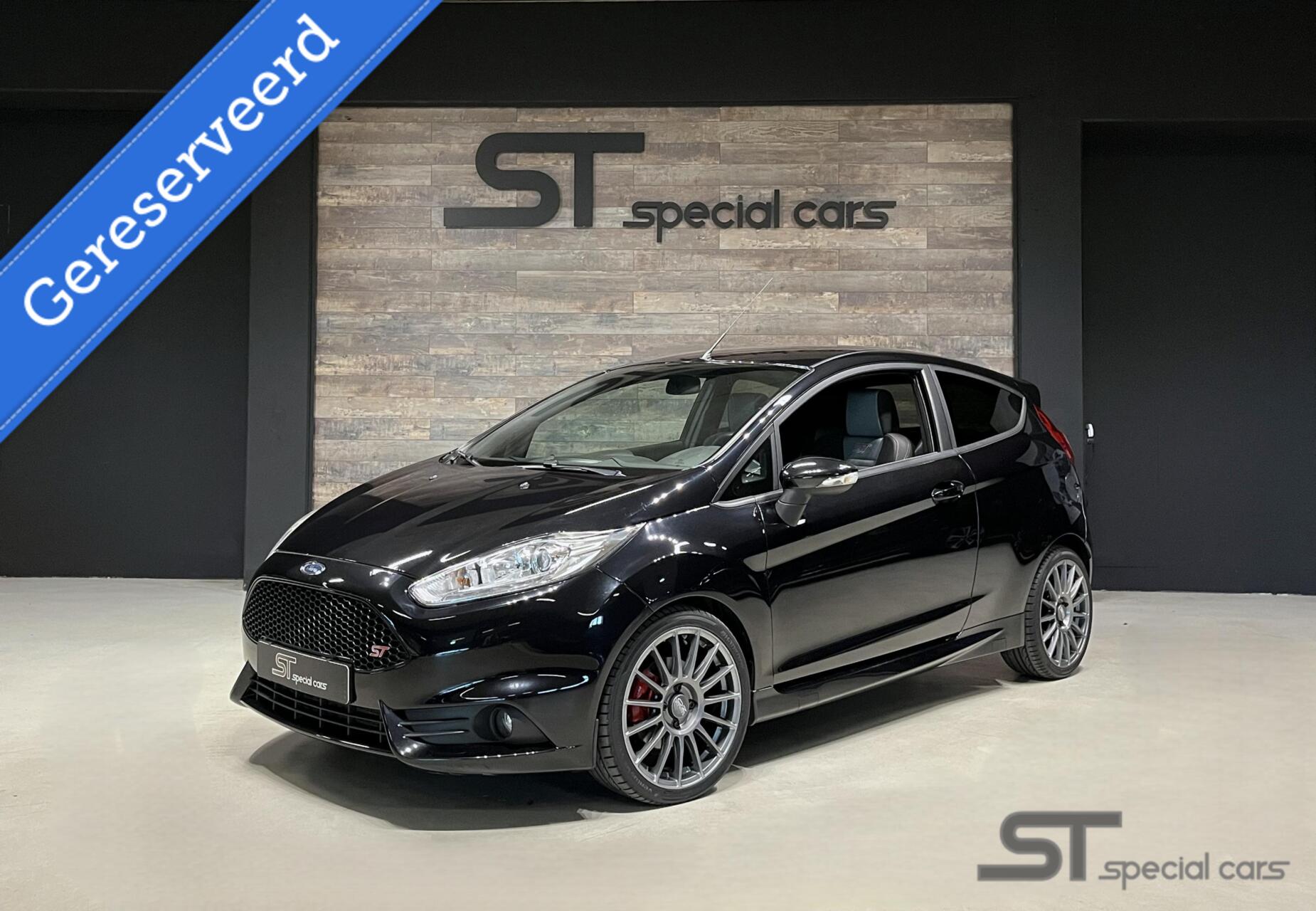Ford Fiesta 1.6 ST|Nieuw distributieriem 2014 - voorkant