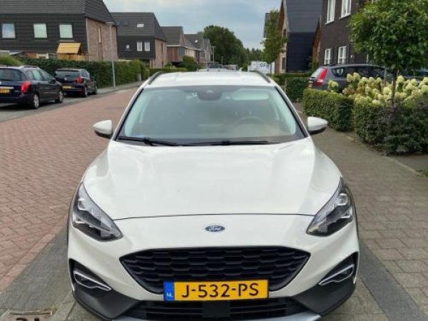 Ford Focus 1.0 EcoBoost Active Business 2020 - voorkant