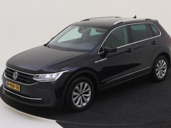 Volkswagen Tiguan 1.5 TSI Life Business 2022 - voorkant