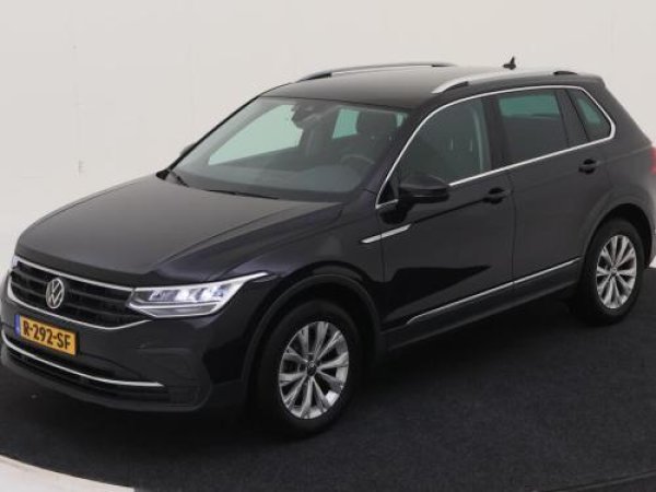Volkswagen Tiguan 1.5 TSI Life Business 2022 - voorkant