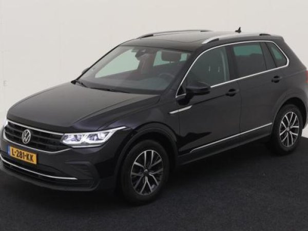 Volkswagen Tiguan 1.5 TSI Life Business 2021 - voorkant