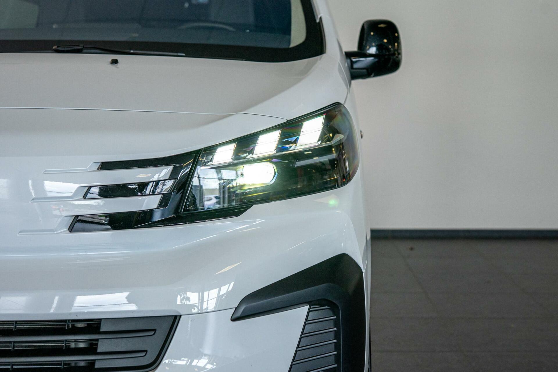 Foto van Peugeot Expert DC