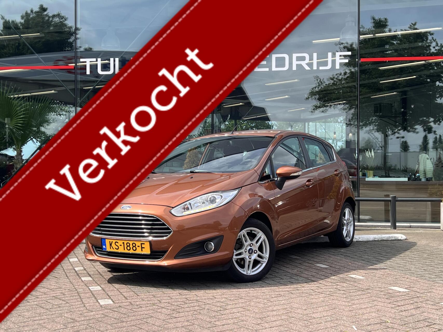 Ford Fiesta 1.0 Titanium 5 deurs Clima Cruise Psensor Trekhaak 2013 - voorkant