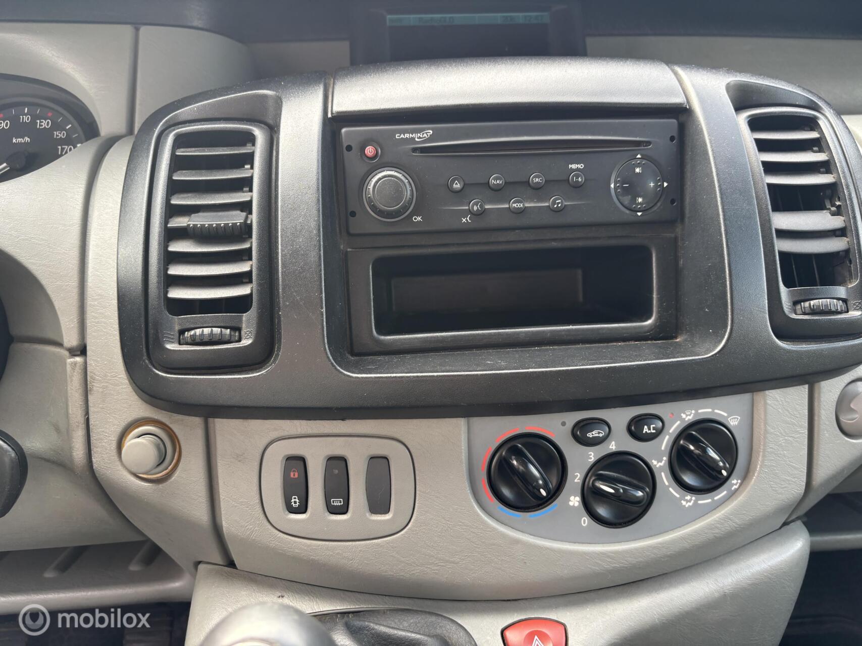 Foto van Renault Trafic T29 L2/h1 2.0 Dci 66kw E4
