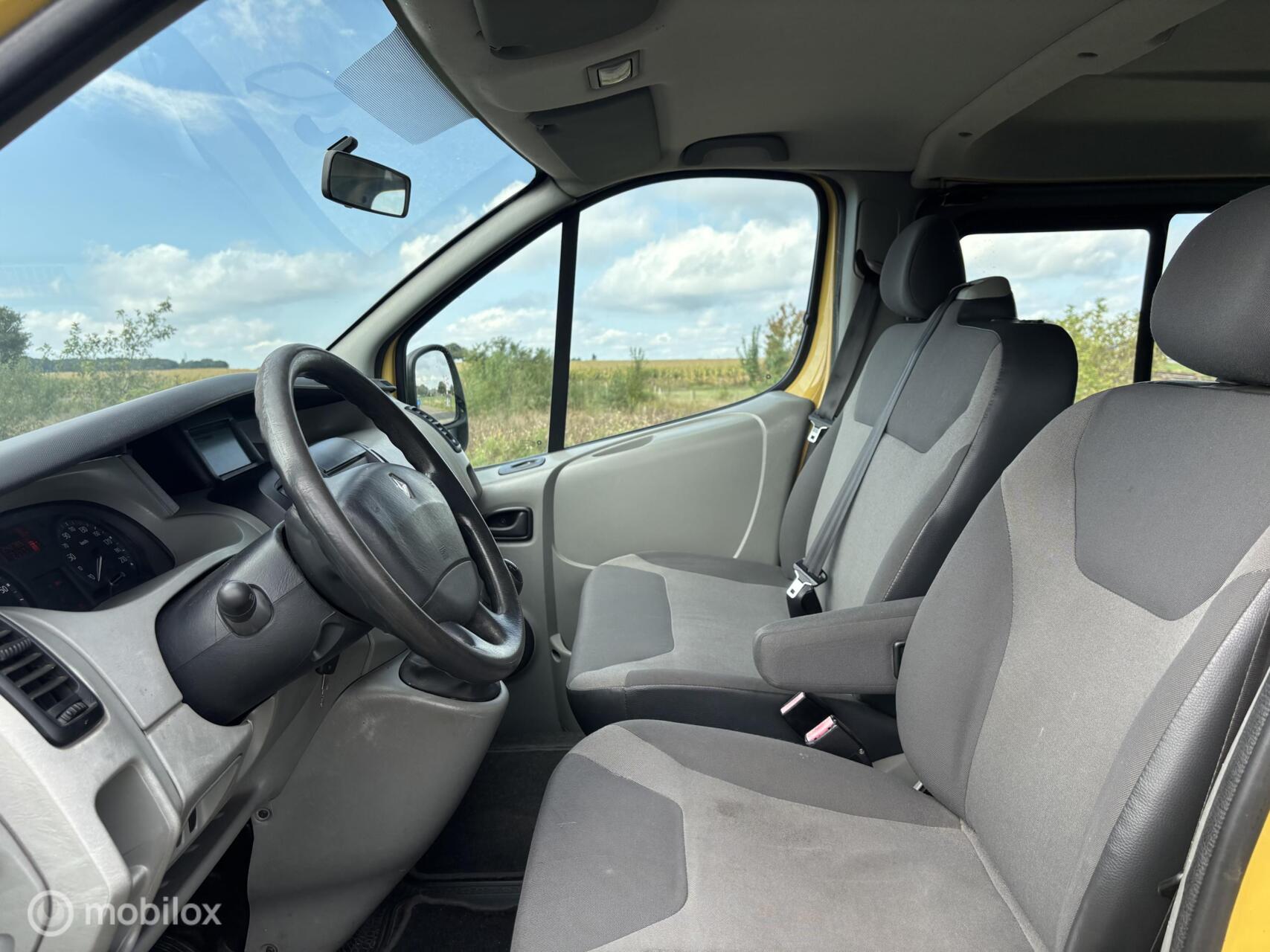 Foto van Renault Trafic T29 L2/h1 2.0 Dci 66kw E4