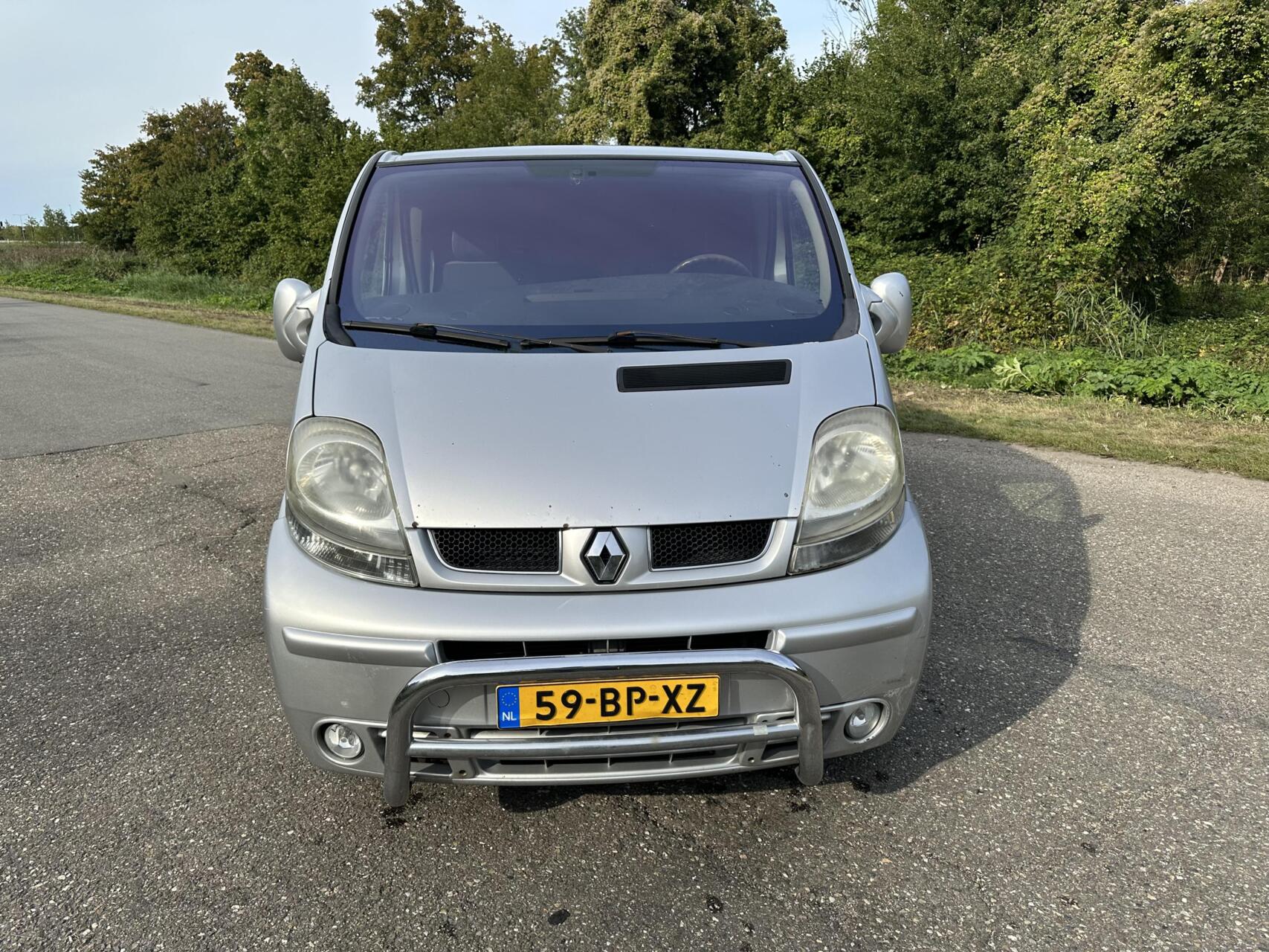 Foto van Renault Trafic 1200 L2h1 2.5 Dci 135