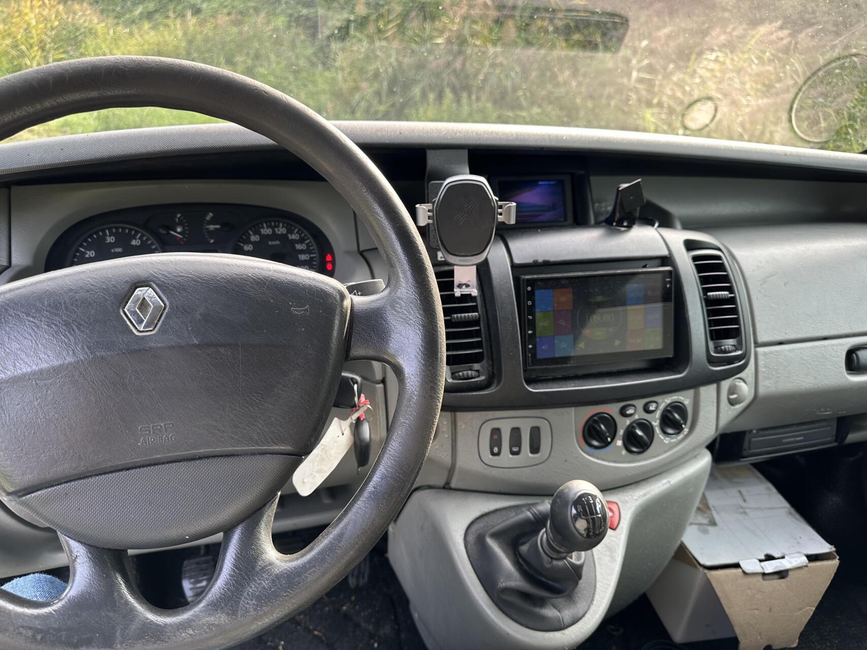 Foto van Renault Trafic 1200 L2h1 2.5 Dci 135