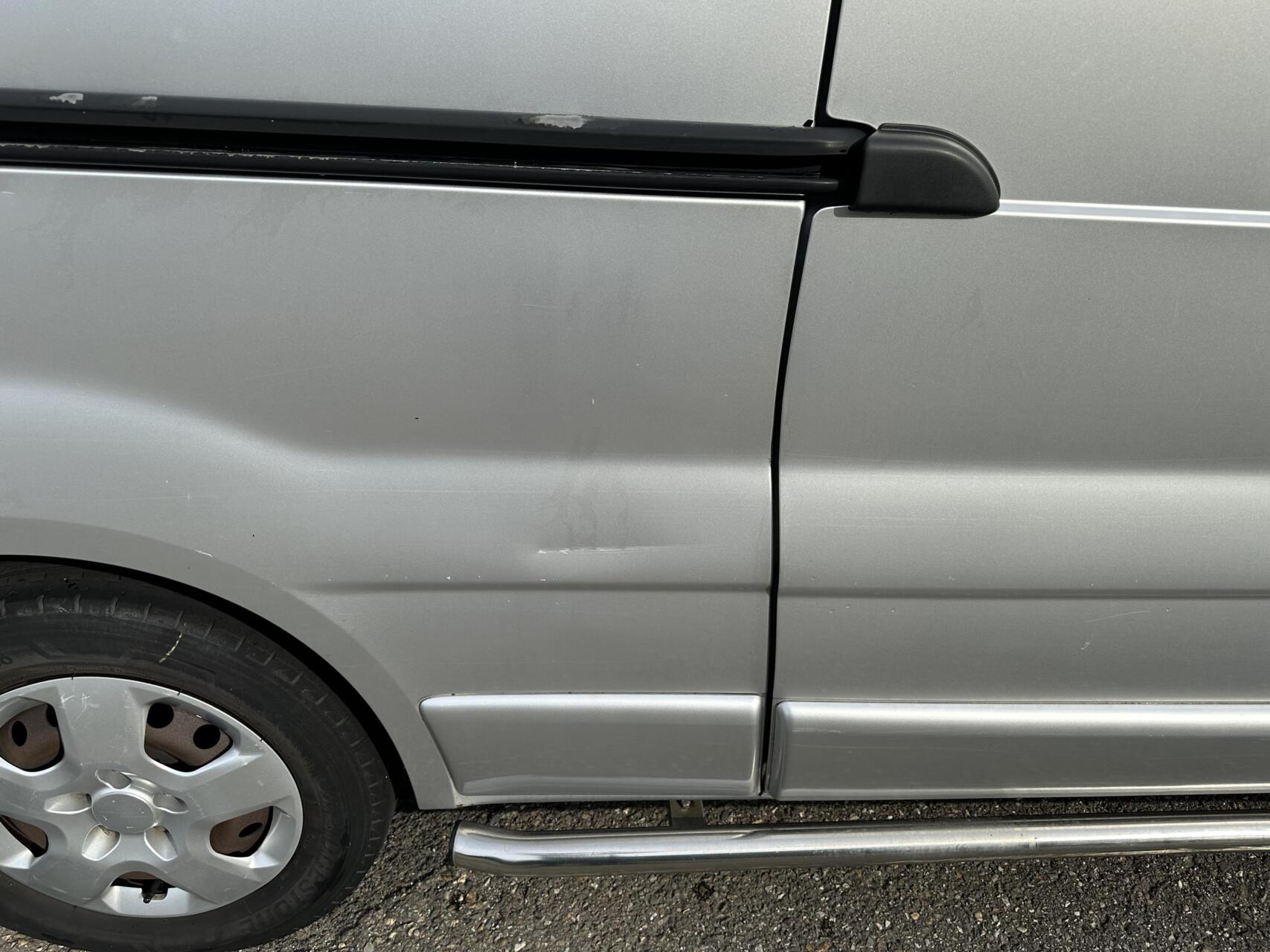 Foto van Renault Trafic 1200 L2h1 2.5 Dci 135