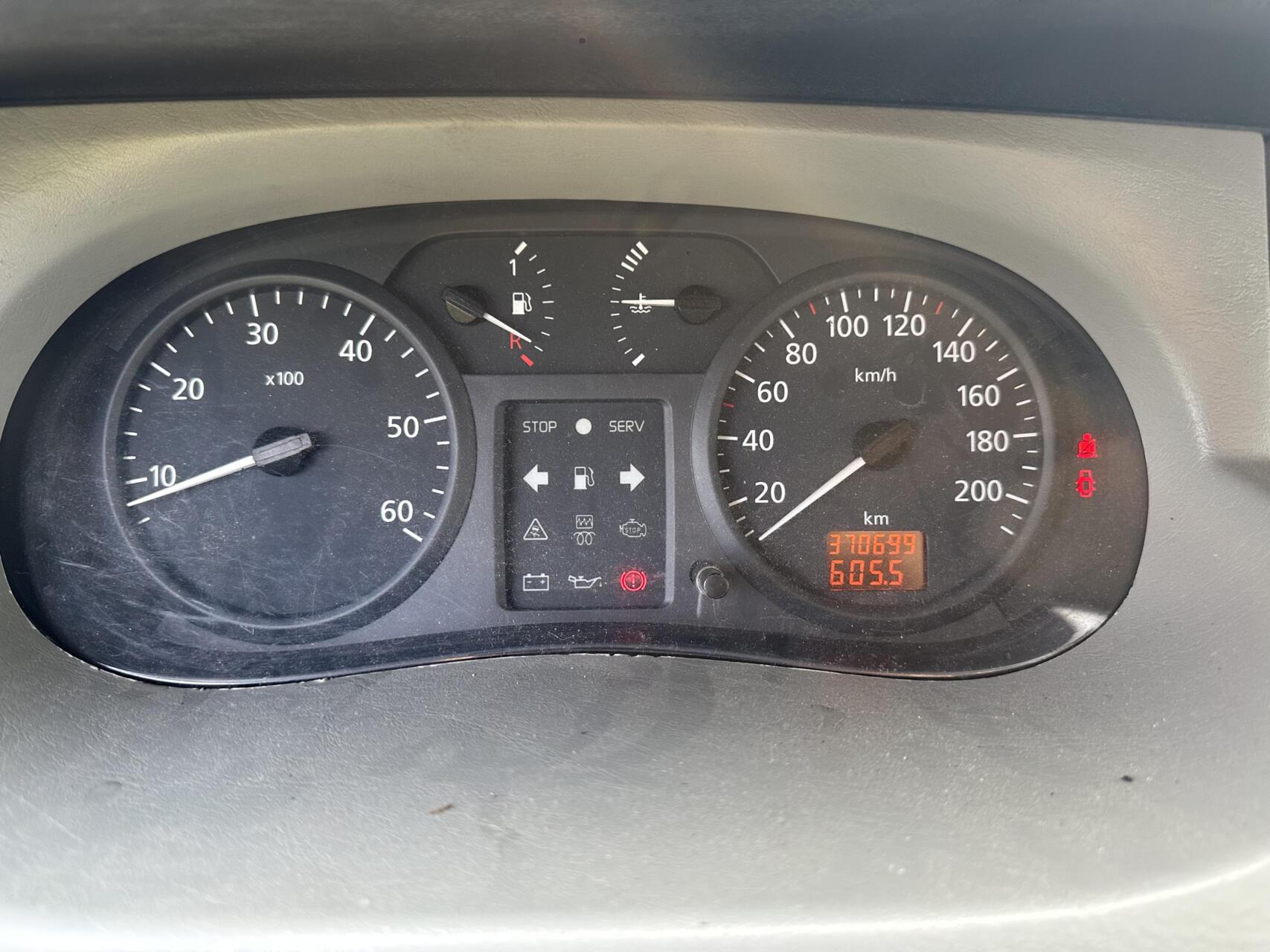 Foto van Renault Trafic 1200 L2h1 2.5 Dci 135