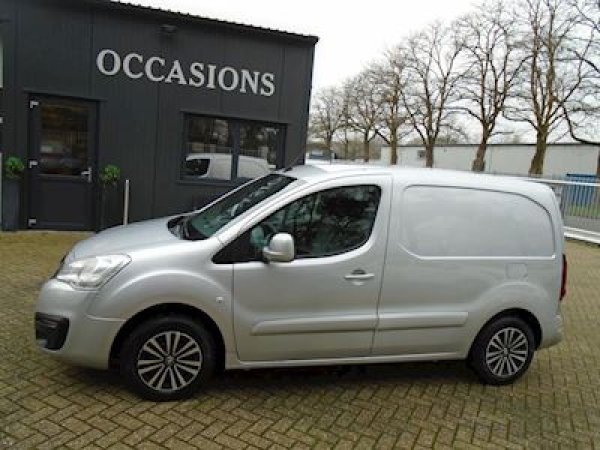Foto van Peugeot Partner