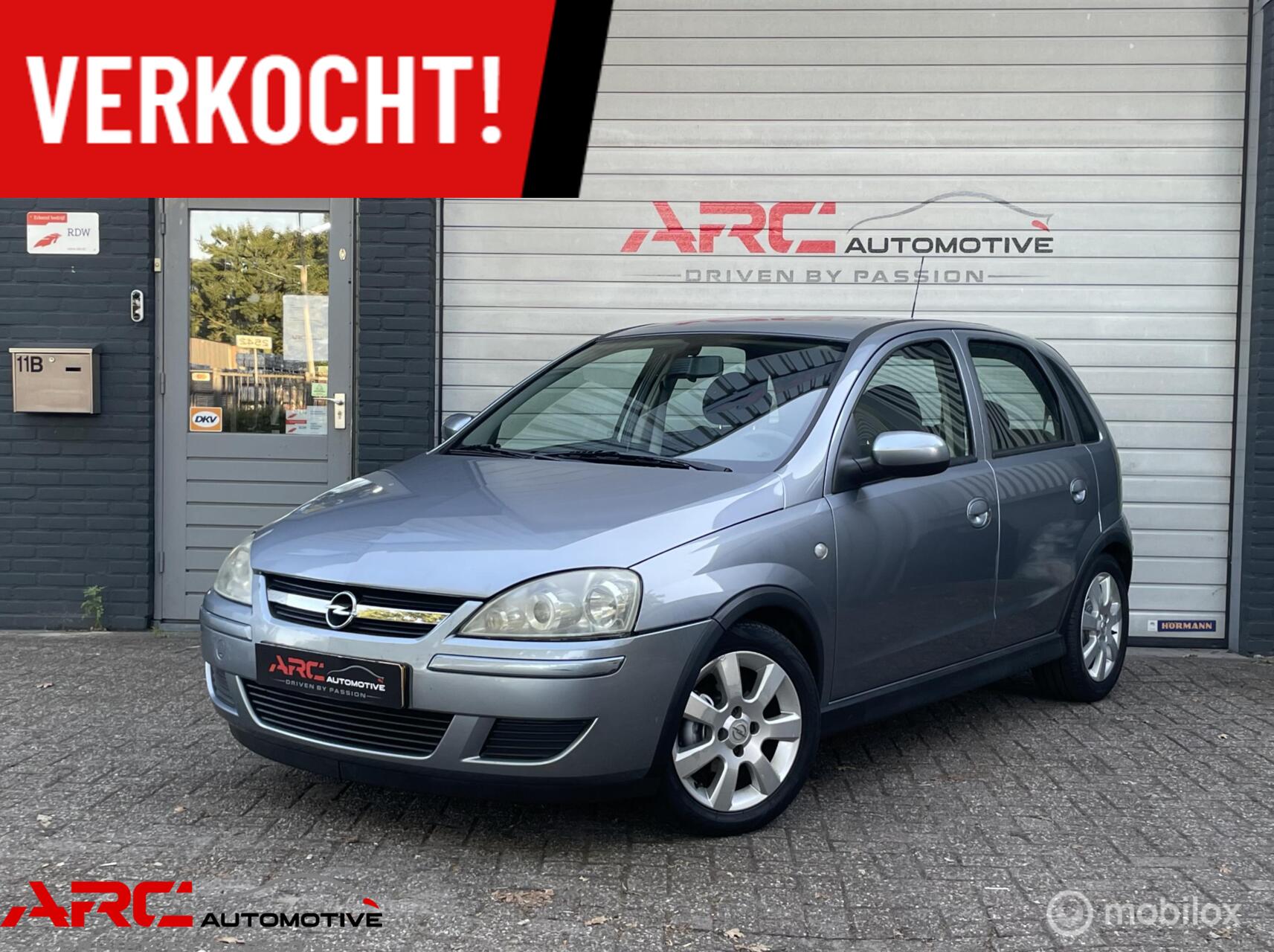 Opel Corsa 1.2-16V Silverline - Airco - 5drs - Nieuwe APK! 2006 - voorkant