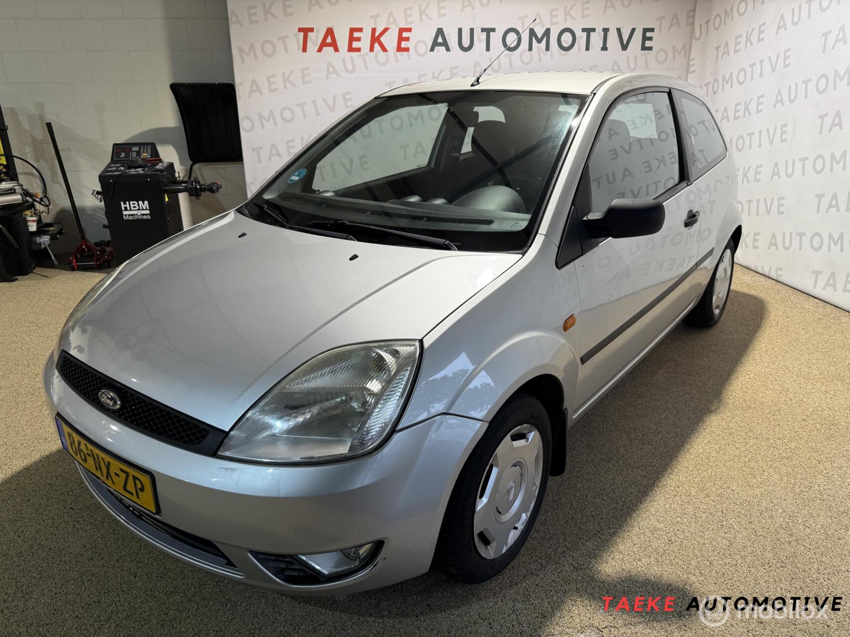 Ford Fiesta 1.3 Ambiente 2004 - voorkant