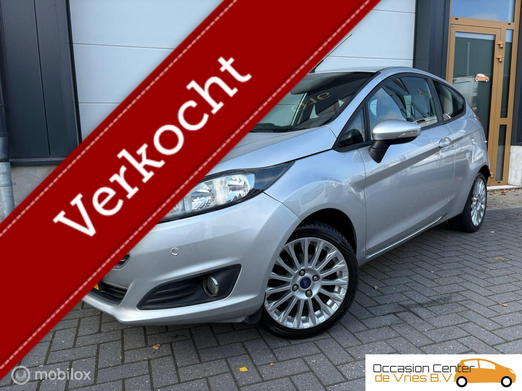 Ford Fiesta 1.0 AircoStoelverwarmdParksensorVelgenBluetooth 2013 - voorkant
