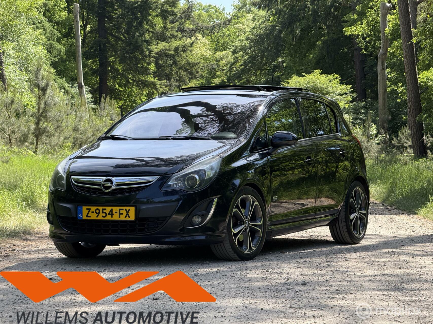 Opel Corsa 1.4 Turbo OPC-Line Panoramadak/Cosmo/Cruise/Airco 2012 - voorkant