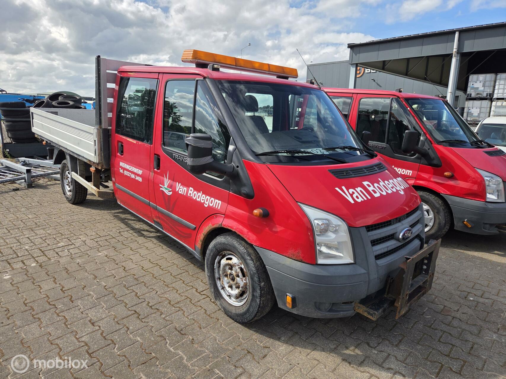 Foto van Ford Transit 330l CDCLB 115dpf 4,27