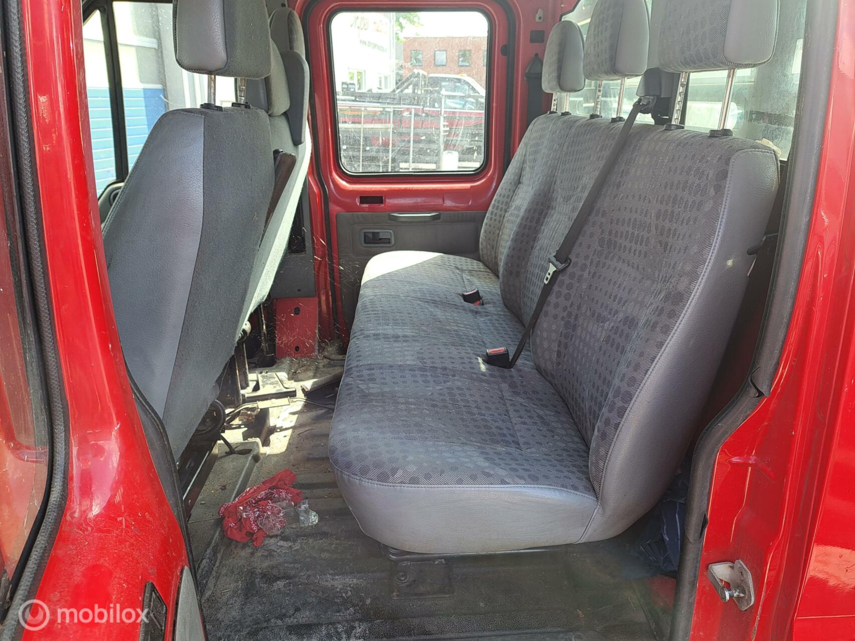 Foto van Ford Transit 330l CDCLB 115dpf 4,27