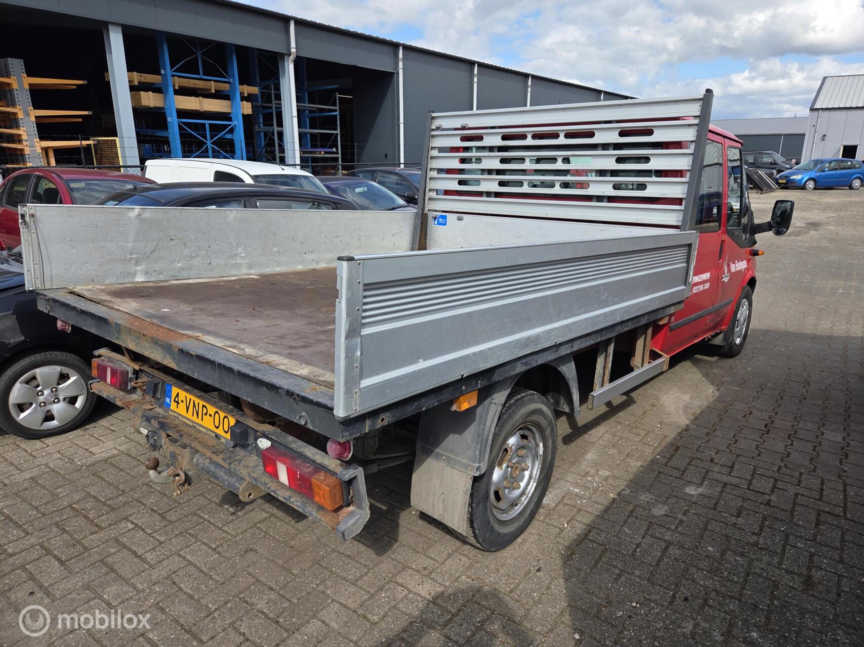 Foto van Ford Transit 330l CDCLB 115dpf 4,27