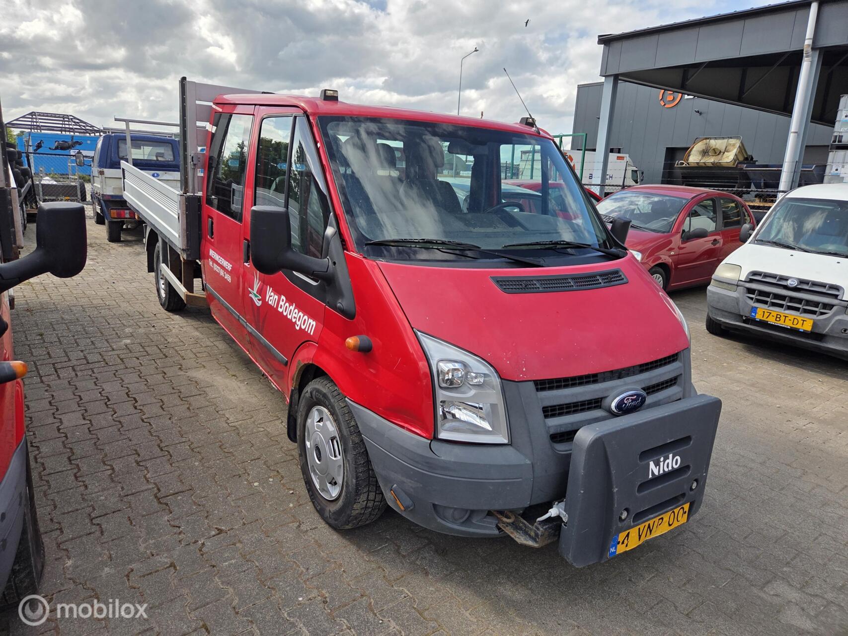 Foto van Ford Transit 330l CDCLB 115dpf 4,27