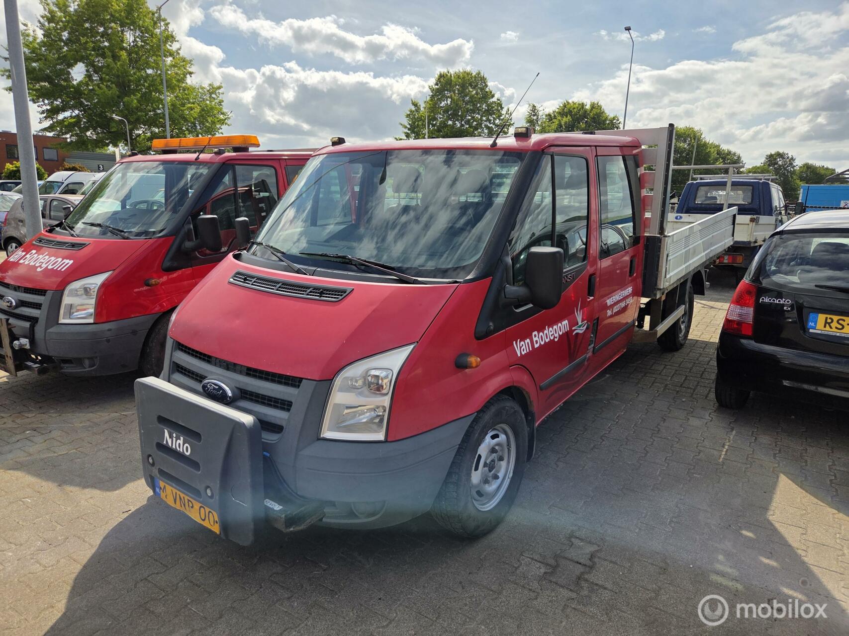 Ford Transit 330l CDCLB 115dpf 4,27 330L 2.4 TDCI DC 2011 - voorkant