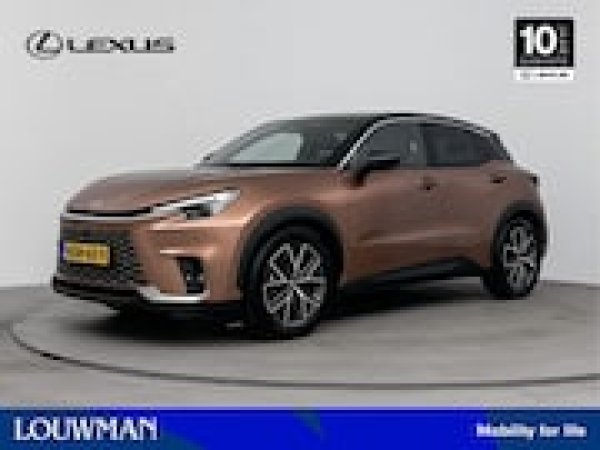 Lexus LBX Cool AWD 2024 - voorkant