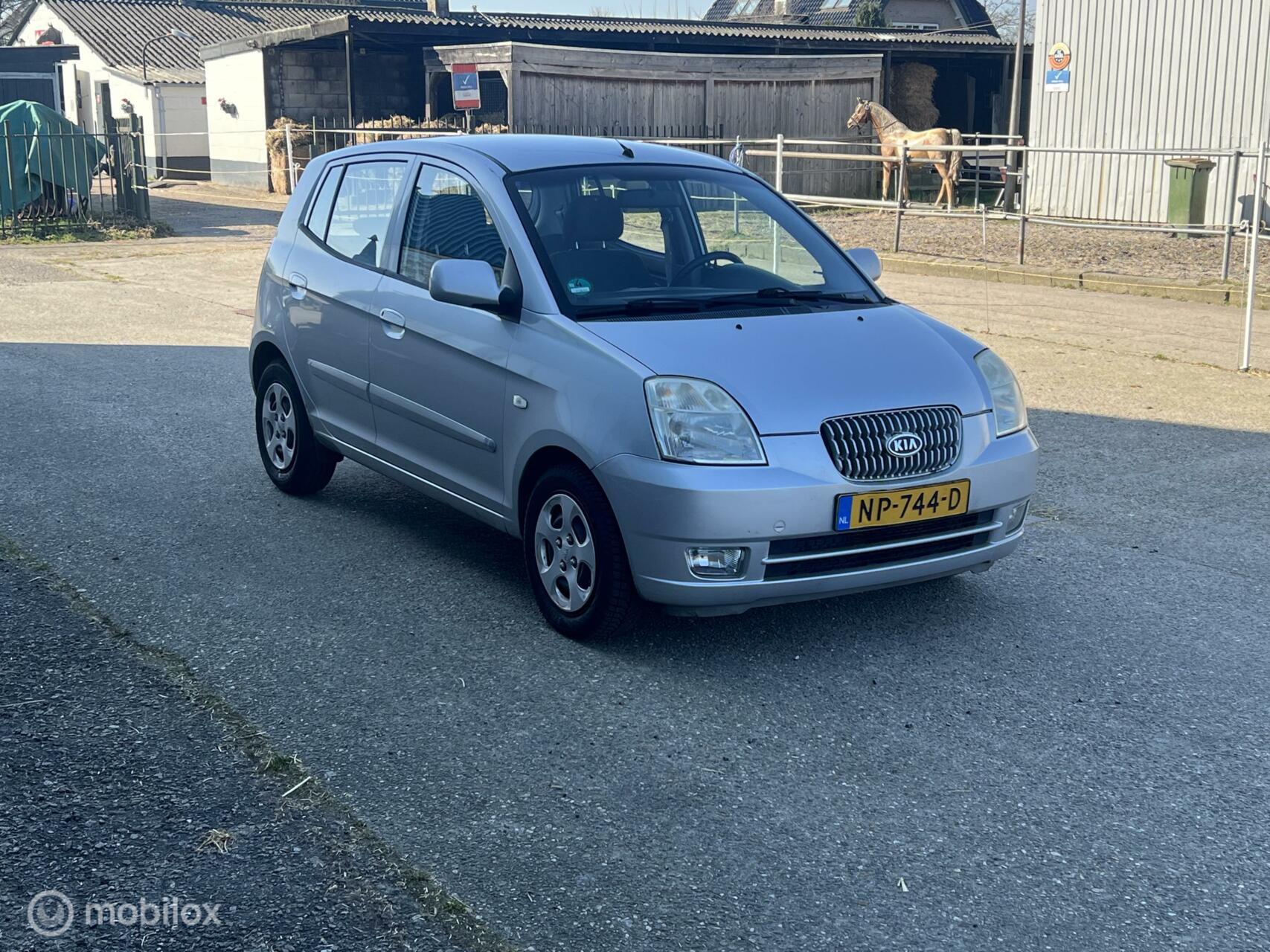 Kia Picanto 1.1 Automaat/1 Jr. APK! 2005 - voorkant