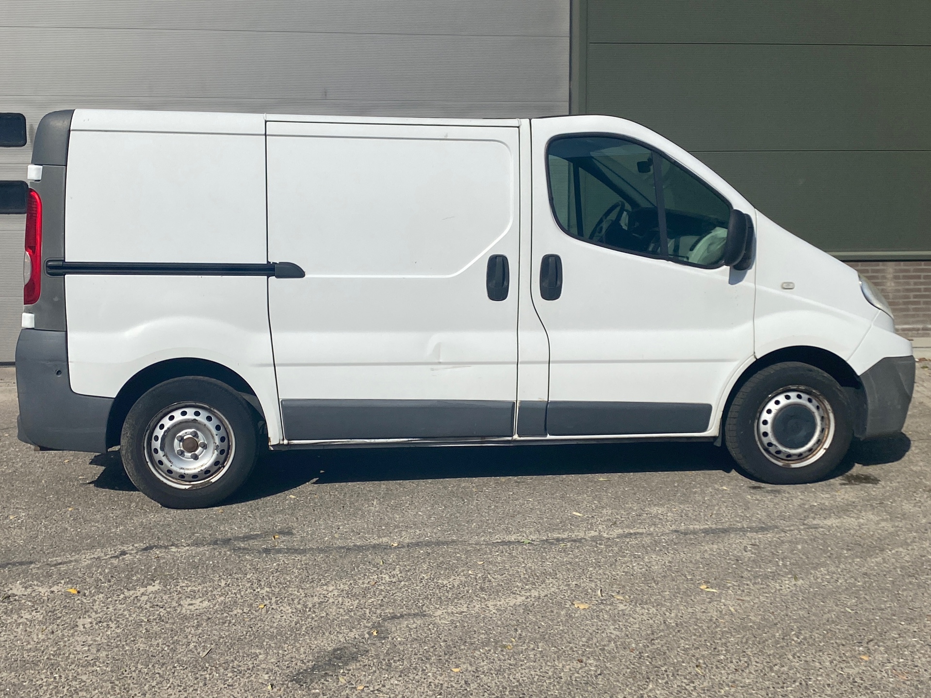 Foto van Renault Trafic T29 L1/h1 2.0 Dci 66kw E4