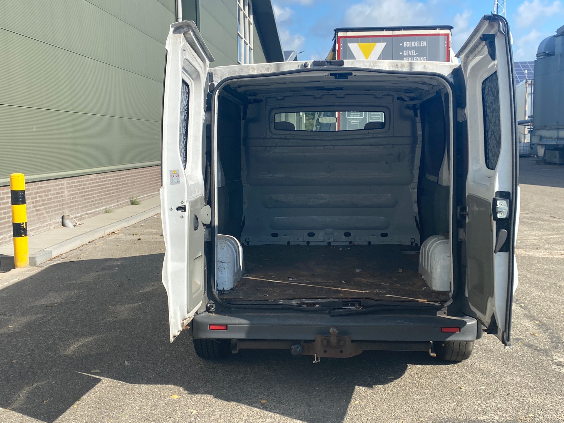 Foto van Renault Trafic T29 L1/h1 2.0 Dci 66kw E4