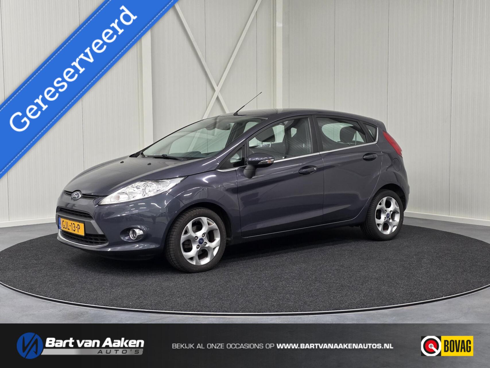 Ford Fiesta 1.25 Titanium 82pk Climate control Nieuwe APK 2011 - voorkant