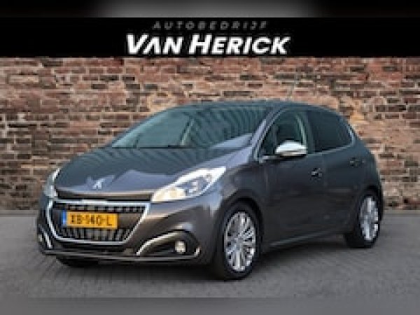 Peugeot 208 1.2 PureTech Allure 2018 - voorkant